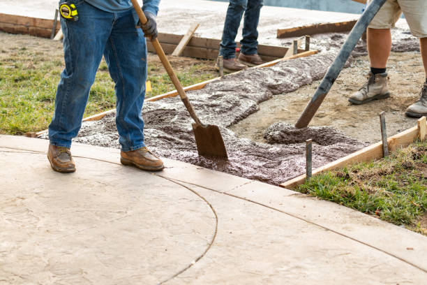 Best Concrete Driveway Installation in Colfax, IL